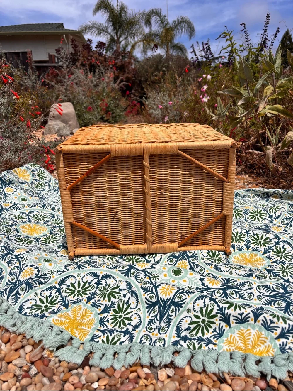 Vintage Wicker Picnic Basket with Locking Handles